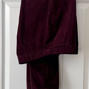 J. JILL -NWOT- BURGUNDY CORDUROY Pull on pants. Slim Leg with hem slits. Size 6